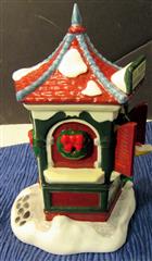 LOT 7 ORIGINAL DICKENS DEPT 56 SNOW VILLAGE - LOT INCLUDES: ROUND LAKE RINK - AL